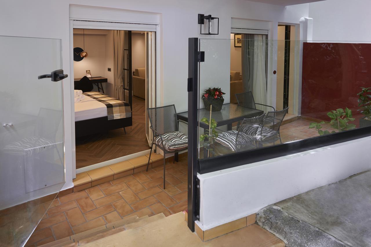 The Marble House Apartment